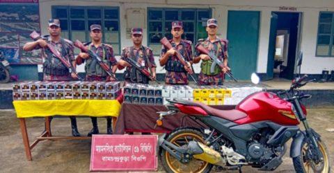 নালিতাবাড়ী সীমান্তে ১কোটি ৩১ লক্ষ টাকার ভারতীয় মোবাইল ডিসপ্লে জব্দ