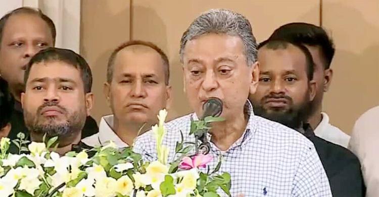 সংসদের বাইরে সংবিধান সংশোধনের কোনো সুযোগ নেই : আমীর খসরু